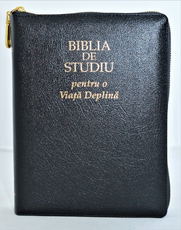 Biblia de studiu pentru o viata deplina, cu concordanta si explicatiii, fermoar, neagra Biblia de studiu pentru o viata deplina, cu concordanta si explicatiii, fermoar, neagra